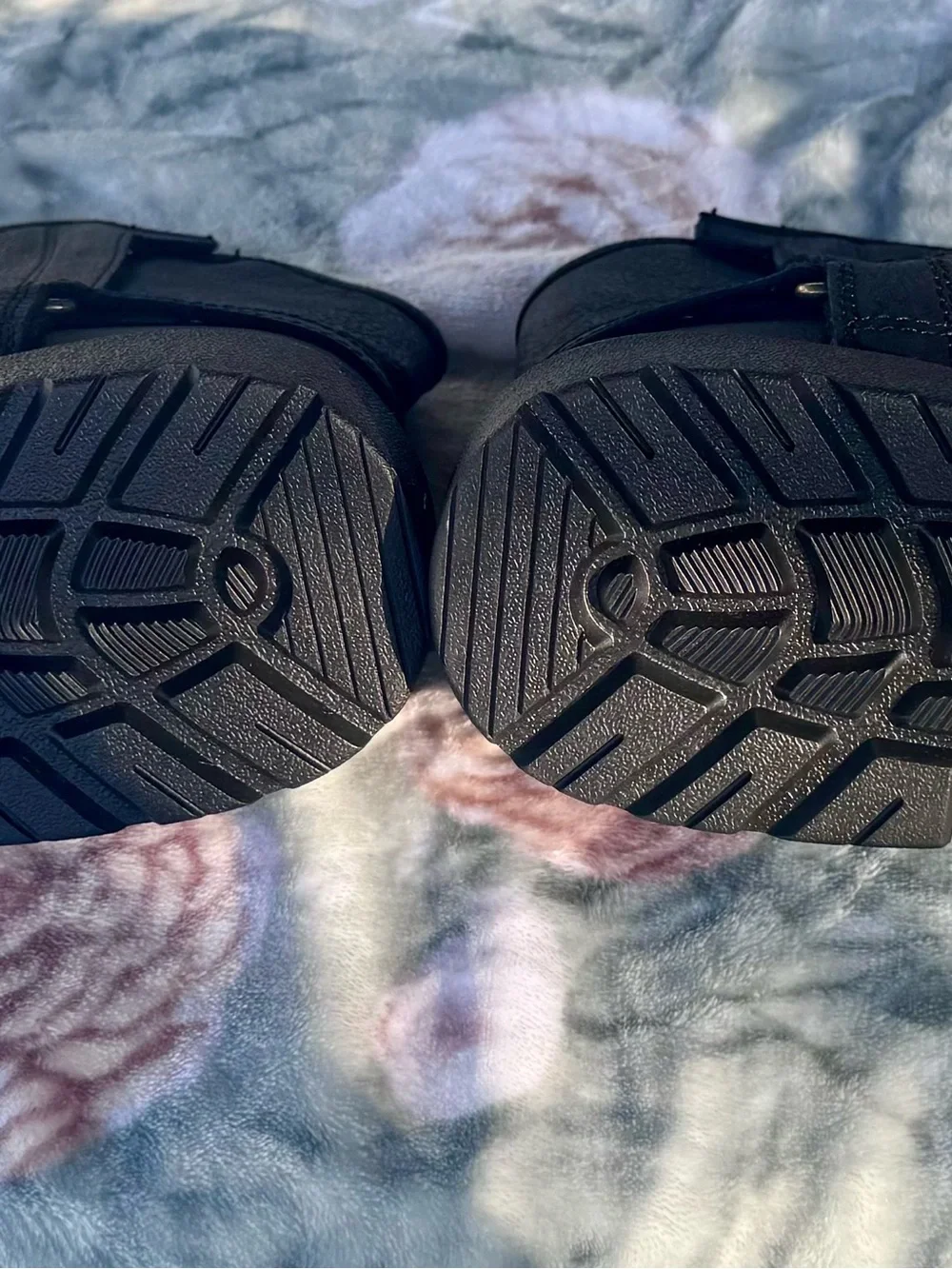 Twisted X durable black